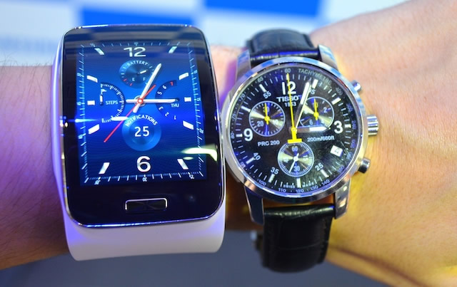 Samsung Gear S Hands On Photo4