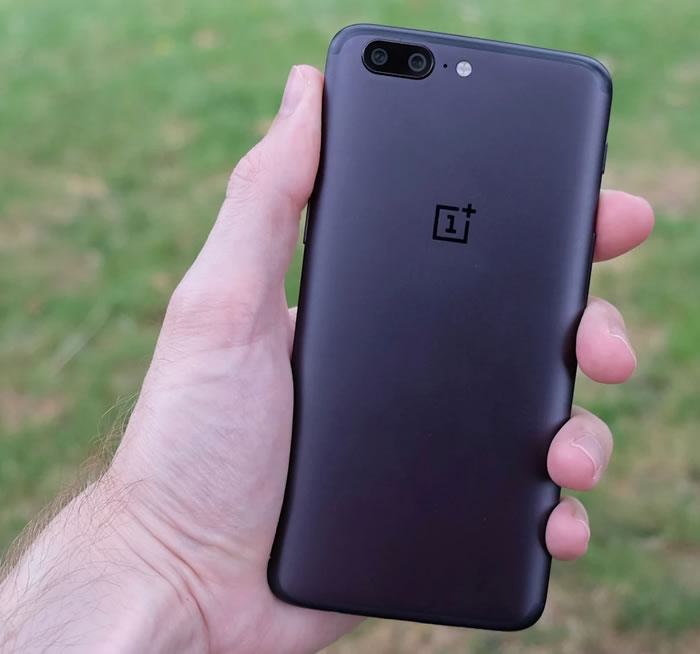 OnePlus 5 review back