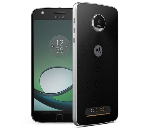 Moto Z2 Play coming to Three with a Gamepad mod thrown in