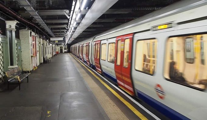 How to get Three Wi-Fi on the London Underground